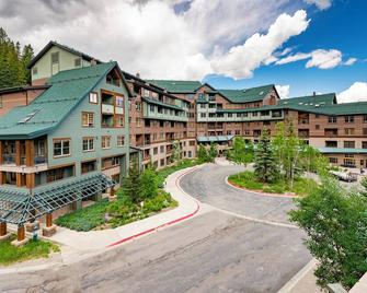 A Real Ski-in Ski-Out Unit - Winter Park - Building