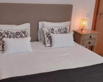 Casa com Alma | Room 3 by LovelyStay - Fátima - Bedroom