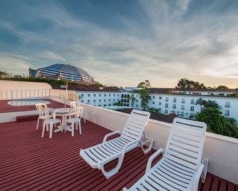 Tropical Executive Hotel - ماناوس - شرفة