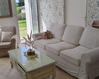 L'étude, gîte à la Coquille (Dordogne) pour 6 personnes - La Coquille - Sala de estar