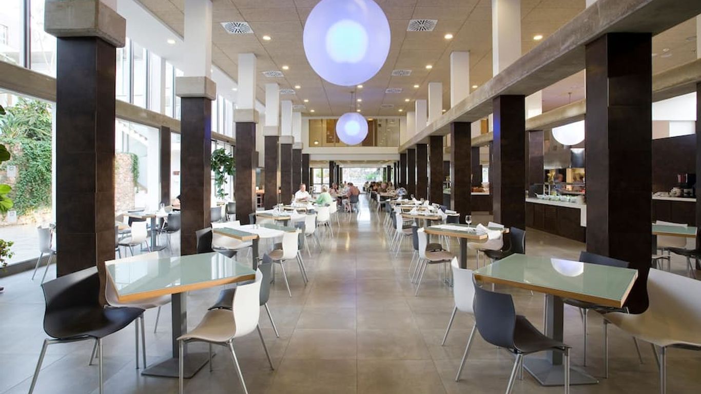 R2 Romantic Fantasia Suites - Adults Only