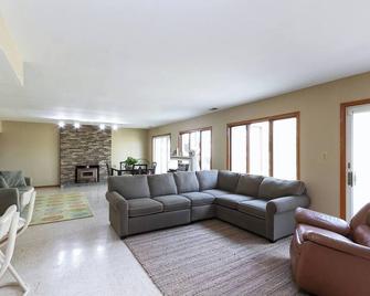 Agape Green Estate for Vacationers and Visionaries\n\n - Monee - Living room