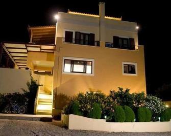 Berdoussis Hotel - Elafonisos - Building