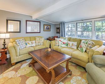 7 Mi to Sprewell Bluff Park: Home w/ Patio & Yard! - Thomaston - Huiskamer