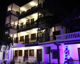Down Da Village - Candolim - Κτίριο