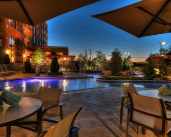 كورت يارد باي ماريوت بجيون فورج - بيغيون فورغ - حوض السباحة