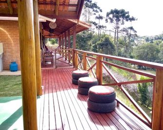 Pousada Recanto do Pico - Santo Antônio do Pinhal - Balkon