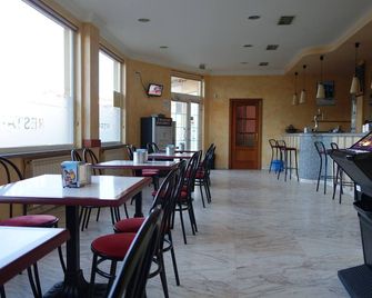 Hotel Reyes De León - Santa María del Páramo - Restaurante