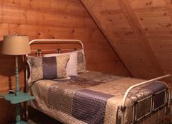 Timberwolf--Beautiful cabin near Big South Fork - Oneida - Bedroom