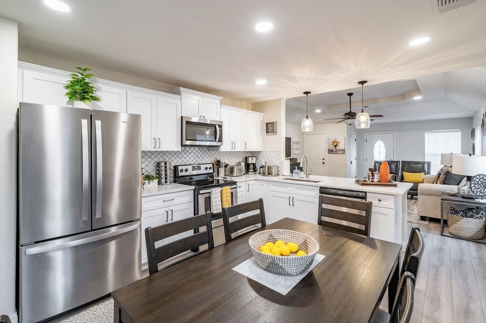 Modern Home Near Bmt & Downtown San Antonio - San Antonio - Cocina