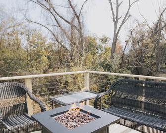 Villa Costello, - Kingston - Balcony