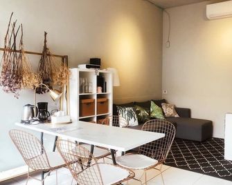 We2 Anping Hostel - Tainan City - Dining room