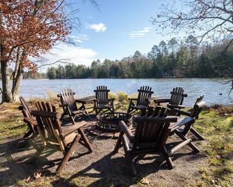 2 Bedroom Accessible condo, #114 Wild Eagle Lodge - Eagle River - Patio