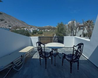 Tritonas Rooms - Kamari - Balkon