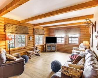 Scenic Views and Game Room Garden City Retreat! - Garden City - Sala de estar