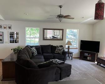 Lake Winnebago Home. - Fond du Lac - Living room
