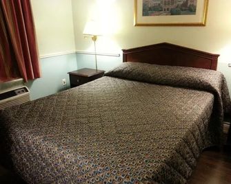 Queensway Motel - Toronto