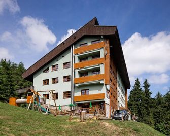 Cihlarka - Černý Důl - Gebäude