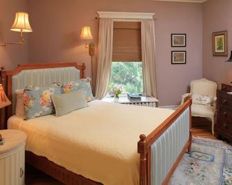 The Lion and the Rose Bed and Breakfast - Asheville - Yatak Odası