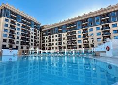 奴利亞索公寓酒店 - 富恩吉羅拉 - 福恩吉羅拉 - 游泳池