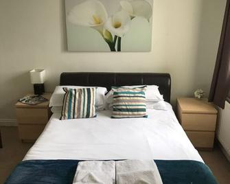 Feildens Arms Hotel - Blackburn - Bedroom