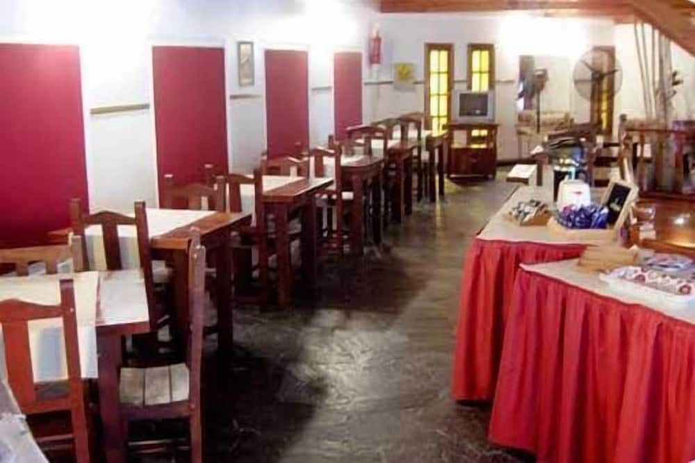 Hosteria Amparo - Neuquén - Restaurante