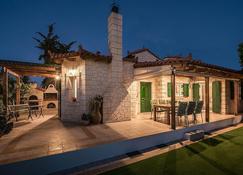 Heraklion Seaside Gem - Olia Private Retreat - Gouves - Innenhof