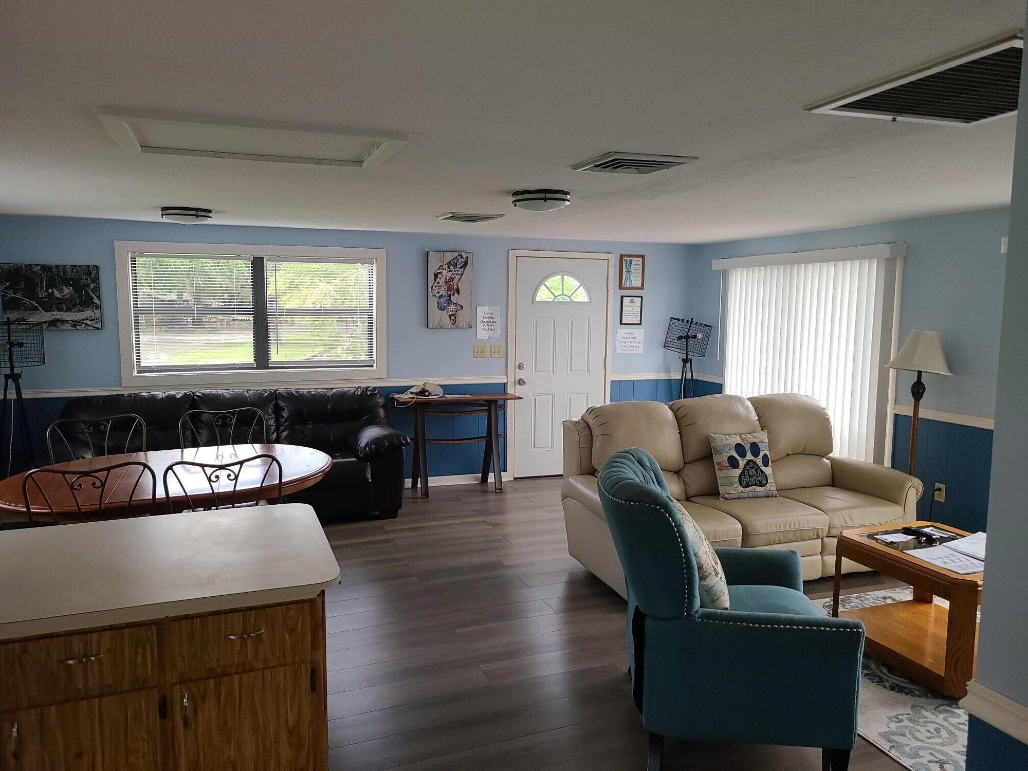 Camp Mack, a Guy Harvey Lodge, Marina & RV Resort - Lake Wales - Wohnzimmer