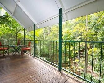Nestled amongst the trees next to the National Park & seasonal creek - Magnetic Island - Balcony