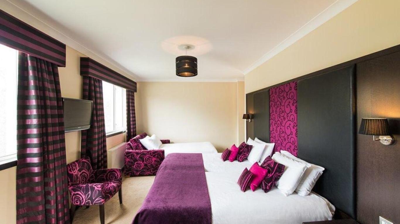 The Popinjay Hotel
