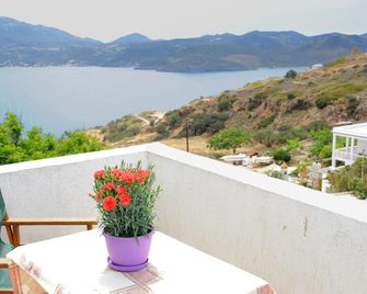 Morfeas Hotel - Trypiti - Balcony