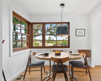 The Robinson Tree House in Silver Lake - Los Ángeles - Comedor