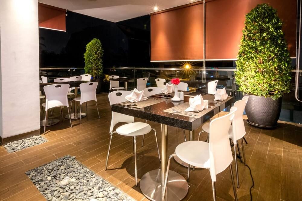 Redstar Hotel Jakarta - ג'קרטה - מסעדה
