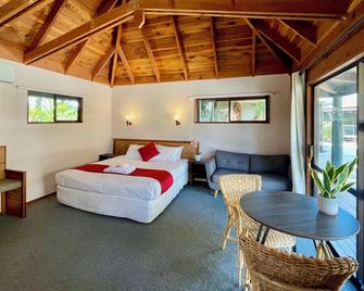 Pacific Harbour Villas - Tairua - Habitación