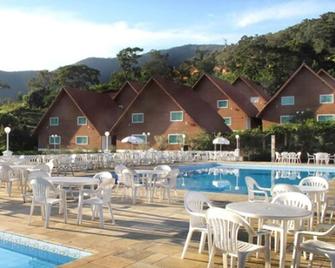 Resort Monte das Oliveiras - Joanópolis - Piscina