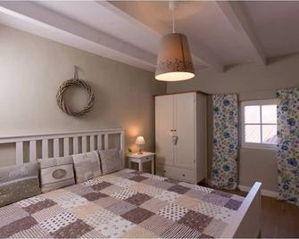 Ferienhaus-Loehndorf - Sinzig - Schlafzimmer