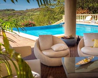 El Regalo Resort - Boca Chica - Piscina