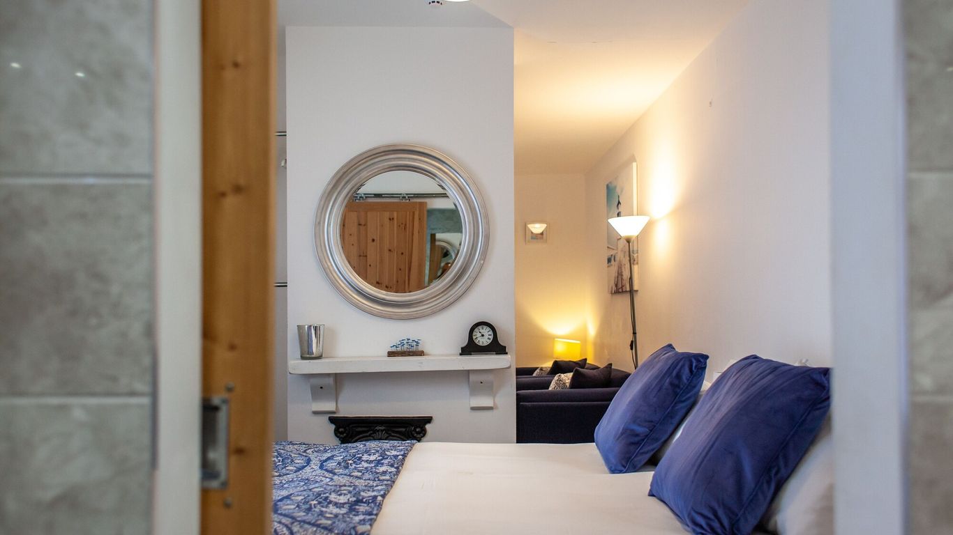 No. 98 Boutique Hotel