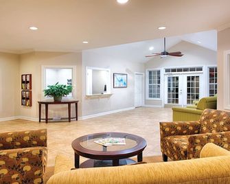 Fisheagle Nature Adventures, Golf Courses, Santee State Park - Santee - Living room