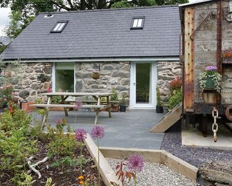 Cosy detached guest annexe in Bala - Bala - Innenhof