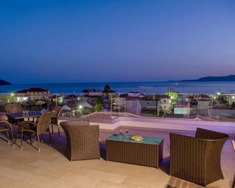 Hotel Estia - Foinikounta
