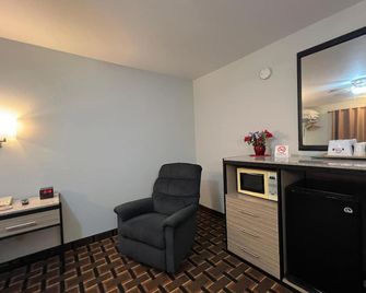 Deluxe Inn Capital O Nebraska City I 29 - Nebraska City - Ložnice