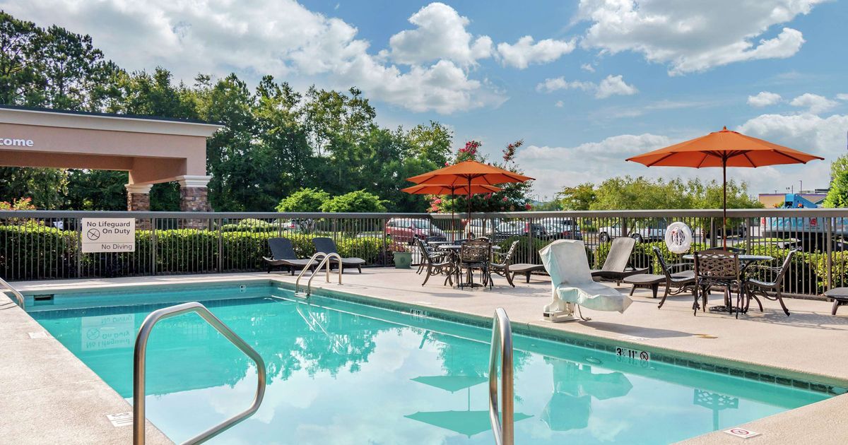 Hampton Inn Adel from 111. Adel Hotel Deals & Reviews KAYAK