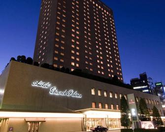 Hotel Grand Palace - Tokyo - Building