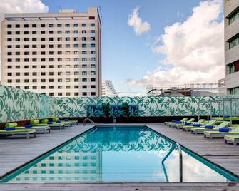 Vip Grand Lisboa Hotel & Spa - Lisbona - Piscina