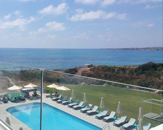 Marica's Boutique Hotel - Pafos - Parveke