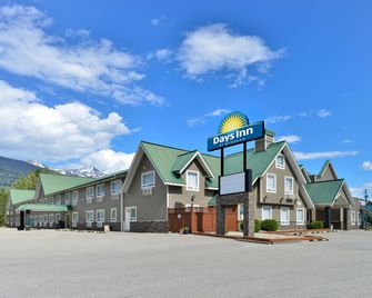 Days Inn by Wyndham Valemount - Valemount - Edificio