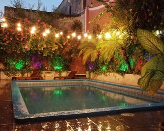 Hotel Reforma - מרידה - בריכה