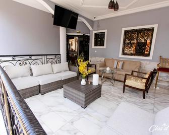 Clos d'Or, Appartements meublés Douala Makepé - Douala - Salon