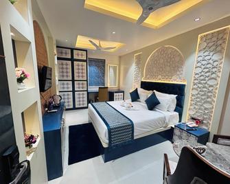 Hotel Meena Aurum Inn - Darbhanga - Bedroom